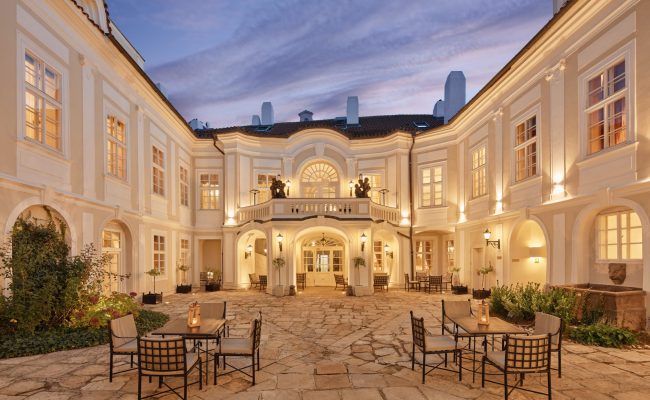 Courtyardnight1